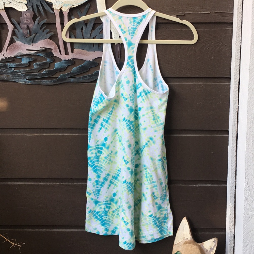 Victoria’s Tie-dye Tank - Picture 4 of 7